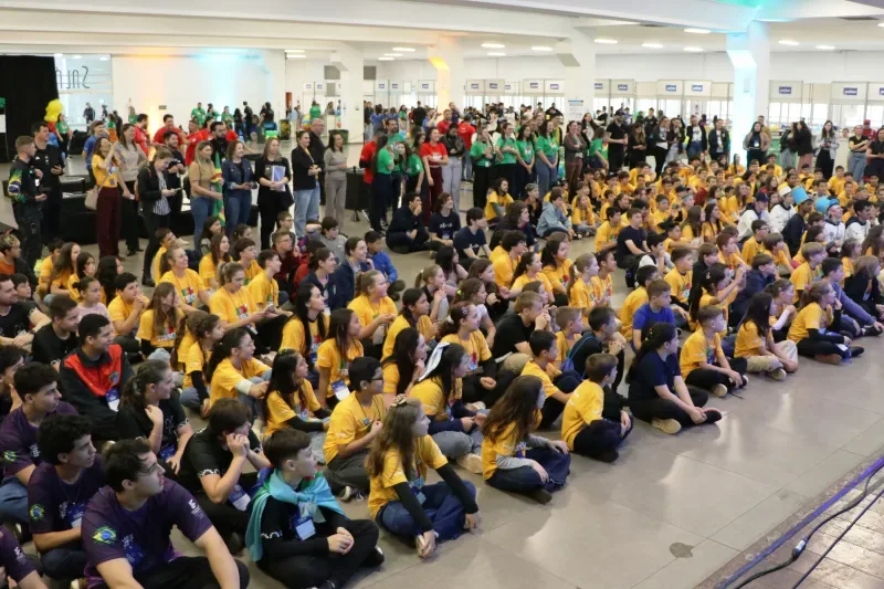 Torneio de Robótica Grande Oeste reúne mais de 100 equipes de 20 cidades em Chapecó