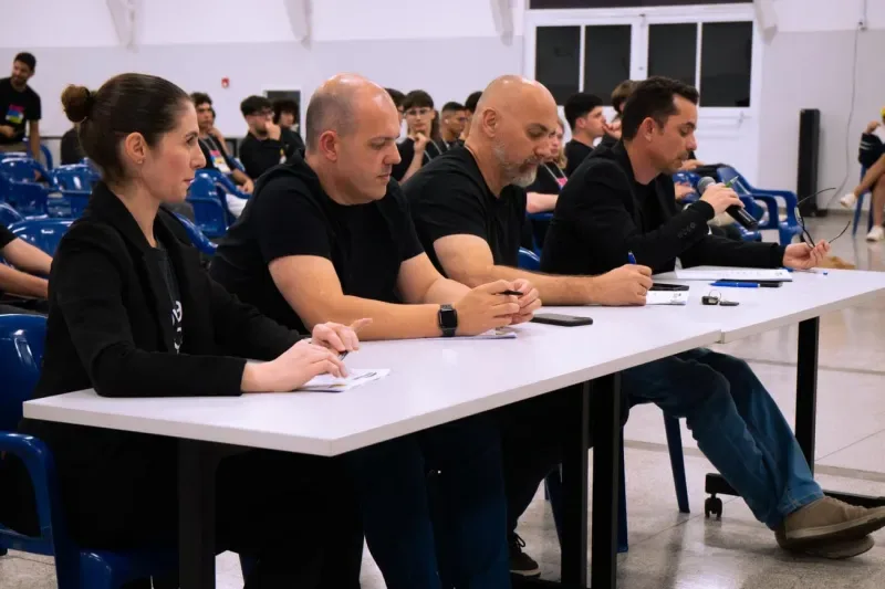 O Start Tech estimulou a troca de conhecimentos e o aprendizado prático, conectando os estudantes a desafios reais da sociedade. (Fotos: Divulgação CINF)