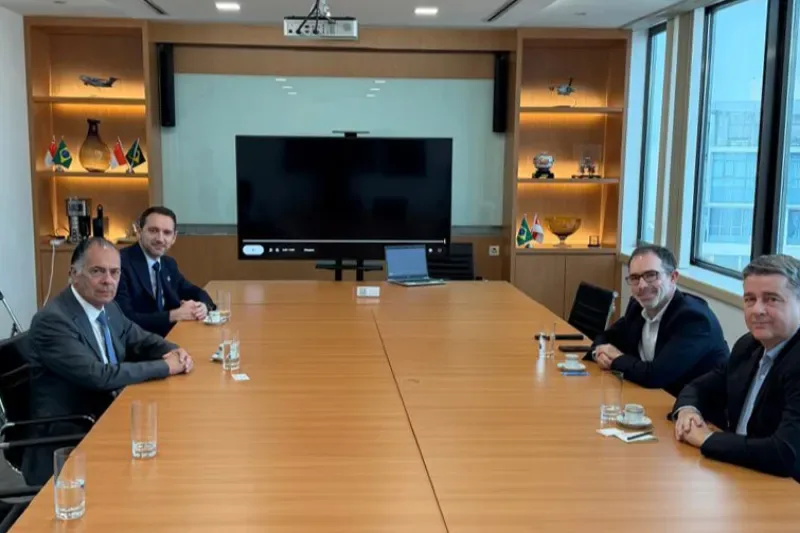 Reunião na Embaixada do Brasil em Singapura