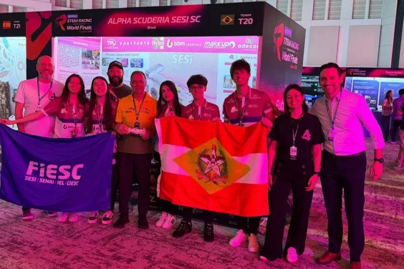 Equipe do SESI/SC na competição STEM Racing World Finals 2026, em Singapura