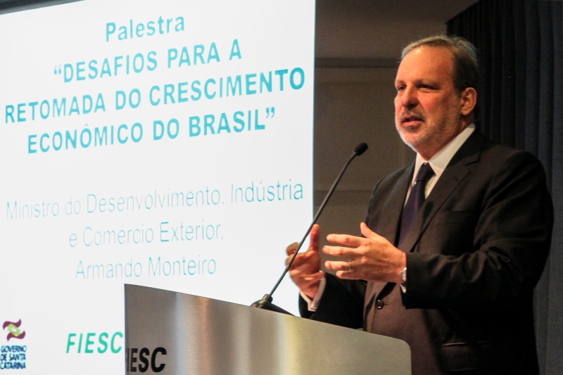 Para Monteiro, é preciso adotar uma política industrial que fortaleça todos os setores. (Foto: Heraldo Carnieri) Para Monteiro, é preciso adotar uma política industrial que fortaleça todos os setores. (Foto: Heraldo Carnieri)