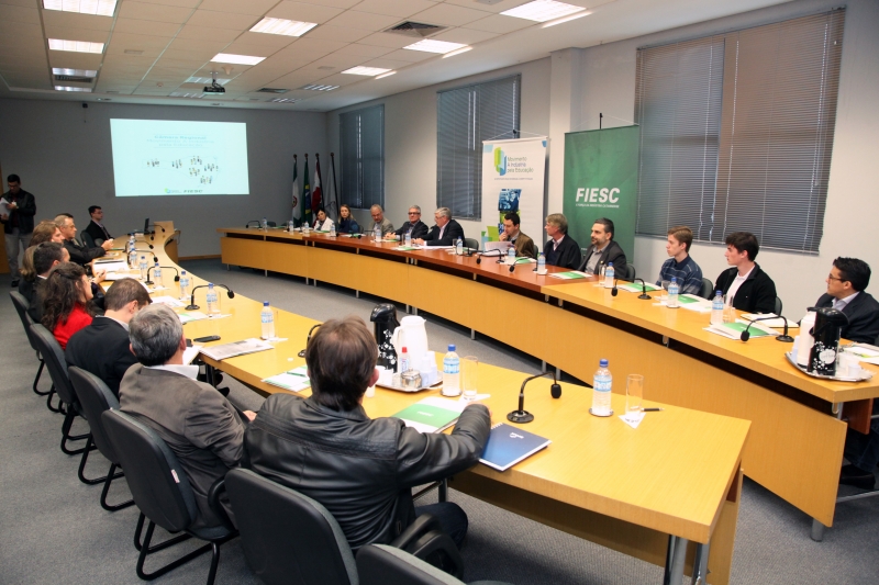 Câmara Regional do Movimento é composta por representantes do setor industrial, poder público, trabalhadores e outros segmentos da sociedade. Foto: Roby Gartz Câmara Regional do Movimento é composta por representantes do setor industrial, poder público, trabalhadores e outros segmentos da sociedade. Foto: Roby Gartz