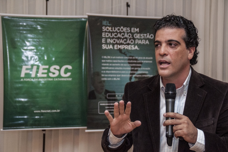 Consultor Rogério Chér. Foto: Ivan Ansolin. Consultor Rogério Chér. Foto: Ivan Ansolin.