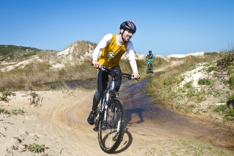 Competição estimula o trabalho em equipe e o espírito esportivo (Foto: André Vanzin) Competição estimula o trabalho em equipe e o espírito esportivo (Foto: André Vanzin)