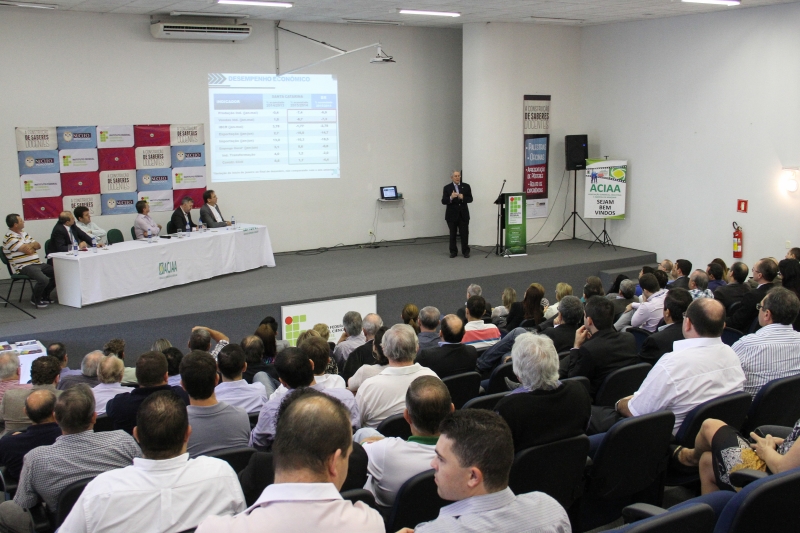 Empresários participaram de encontro promovido pela ACIAA Empresários participaram de encontro promovido pela ACIAA