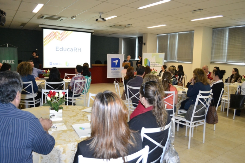 Encontro foi o último da série de 16 workshops realizados em SC pela FIESC em parceria com a ABRH-SC. Foto: Agência Novo Texto Encontro foi o último da série de 16 workshops realizados em SC pela FIESC em parceria com a ABRH-SC. Foto: Agência Novo Texto