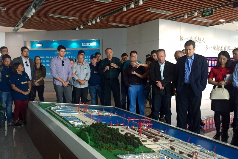 Integrantes da missão em visita ao estaleiro GSI, em Guangzhou Integrantes da missão em visita ao estaleiro GSI, em Guangzhou
