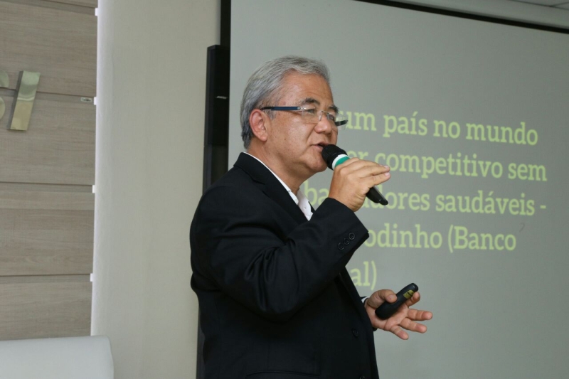 Alberto Ogata, médico e presidente da Associação Internacional de Promoção da Saúde no Ambiente de Trabalho (Foto: Pedro Waldrich)