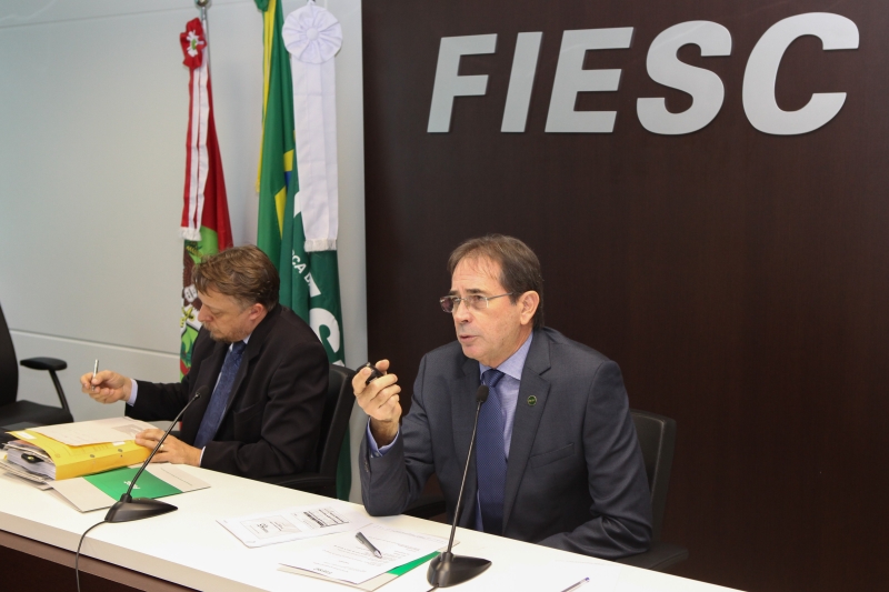 Presidente da Câmara de Transportes e Logística da FIESC, Mario Cezar de Aguiar, defendeu a preservação da ponte Hercílio Luz, cuja restauração também foi debatida na reunião. (Foto: Filipe Scotti) Presidente da Câmara de Transportes e Logística da FIESC, Mario Cezar de Aguiar, defendeu a preservação da ponte Hercílio Luz, cuja restauração também foi debatida na reunião. (Foto: Filipe Scotti)