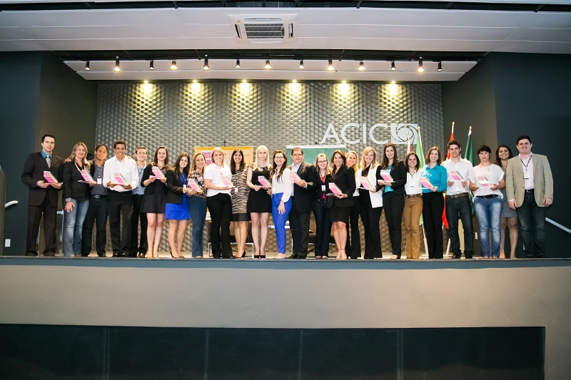 Empresas e estagiários reconhecidos no Prêmio do IEL. Foto: Everton Goulart. Empresas e estagiários reconhecidos no Prêmio do IEL. Foto: Everton Goulart.