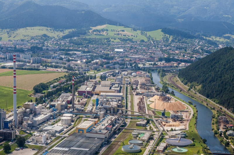 Indústria do país europeu se destaca pelos setores automotivo e de tecnologia da informação e da comunicação (TIC) Indústria do país europeu se destaca pelos setores automotivo e de tecnologia da informação e da comunicação (TIC)